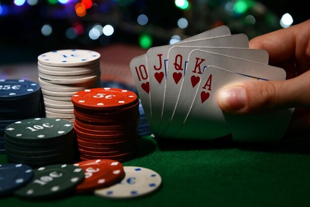 viralbet77 mobile app interface showing live dealer tables and game lobby